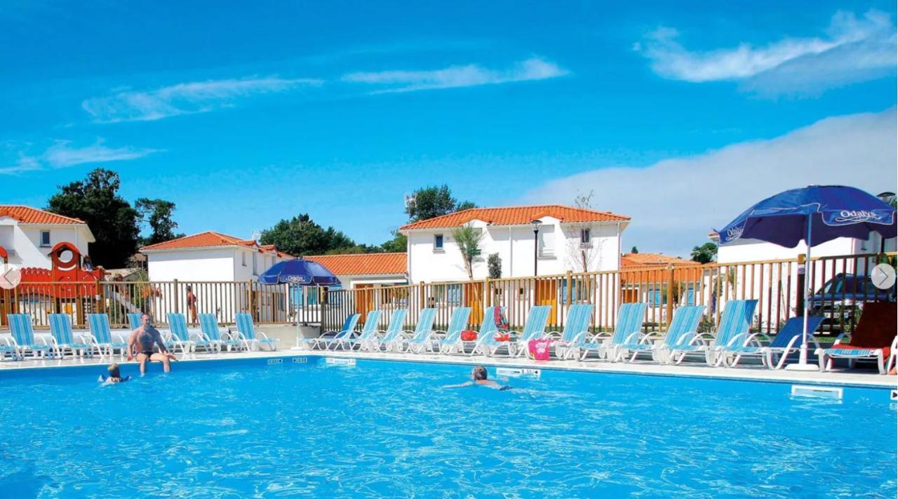 L'estuaire, Maisonnette A 600m De La
